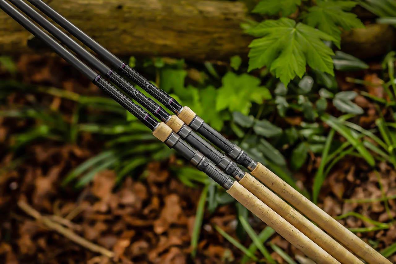 Lanseta Shimano TX2 cu manerul imbracat in pluta (full corked).